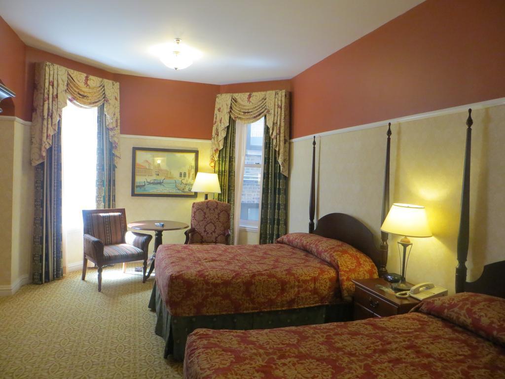 Carleton Of Oak Park Hotel Buitenkant foto