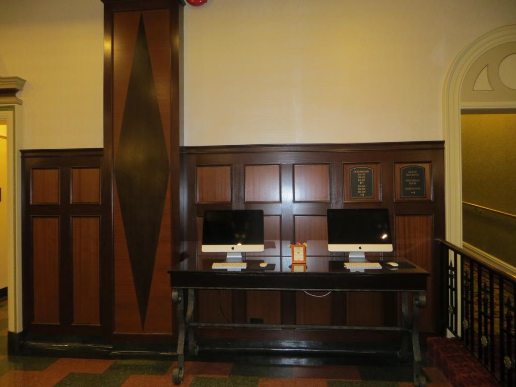 Carleton Of Oak Park Hotel Buitenkant foto