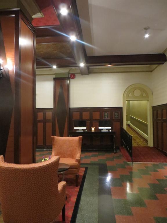 Carleton Of Oak Park Hotel Buitenkant foto